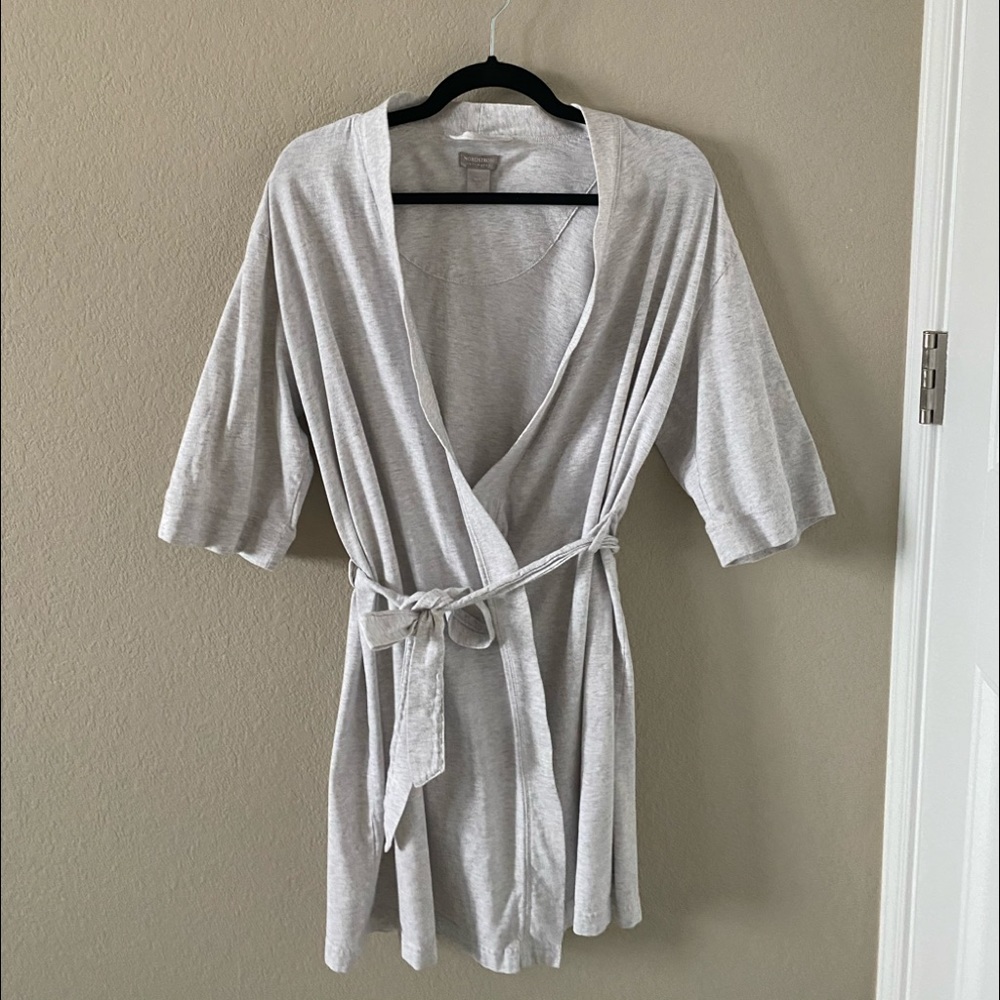 Nordstrom 3/4 sleeve short robe M/L
